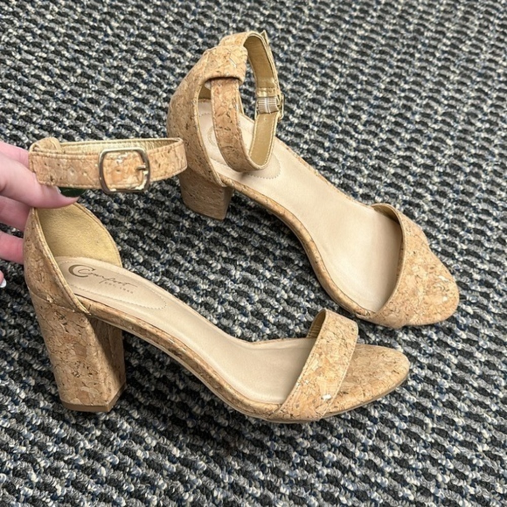 Cute! 3 1/2 in Cork Comfort Heels from Cato Size 8W GUC